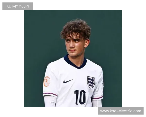 道曼四岁被球探发现天赋异禀